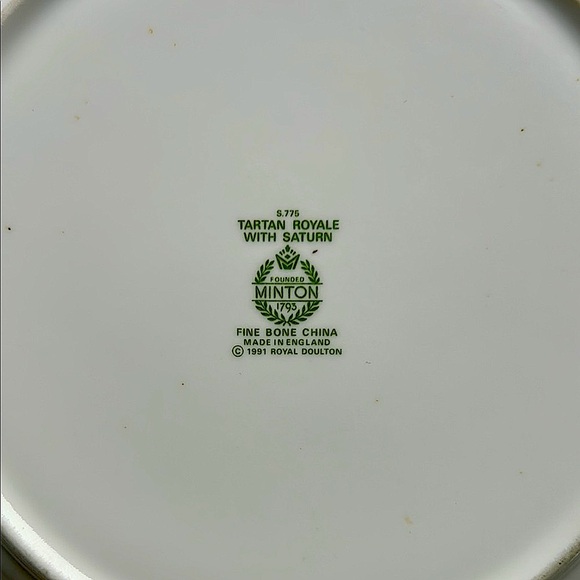 Minton Tartan Royale Trio: Cup, Saucer & Bread Plate – Sophisticated - Picture 11 of 14